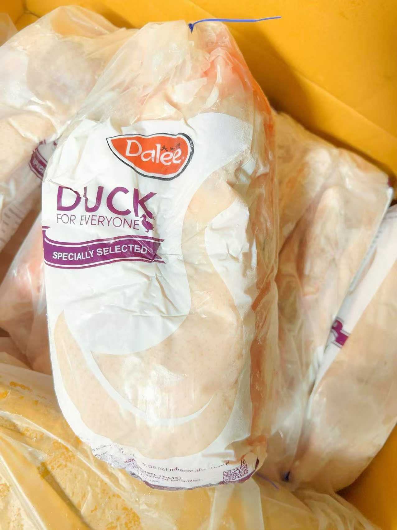 [F148] Dalee Frozen Raw Whole Duck - 2.6 kgs