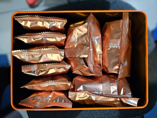 Haorunfang Mixed Cookies Gift Set (Pineapple Tarts, Almond Cakes, Egg Rolls, Almond Pastry) - 531 grams